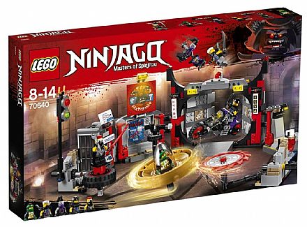 Brinquedo - LEGO Ninjago - Quartel-General dos Filhos de Garmadon - 70640